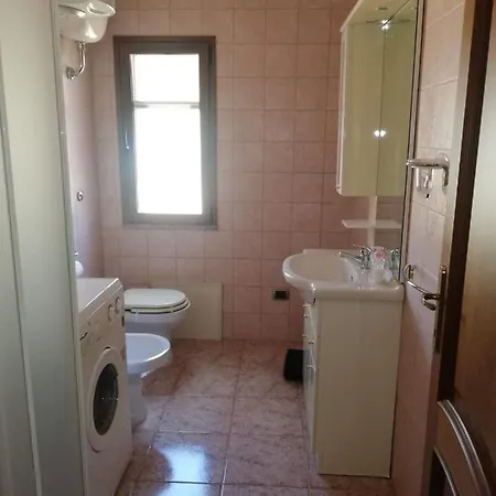 Guoldfirst Apartmán Àrbatax